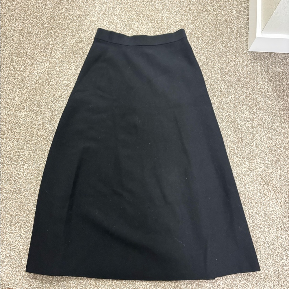 Uniqlo Black A-Line Women's Skirt